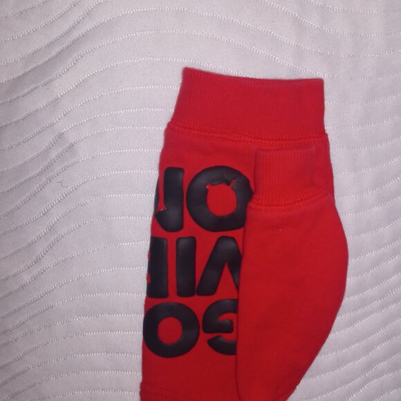 Sweaters - Picture 2 of 5